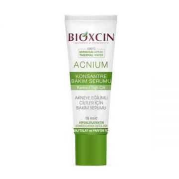 Ser tratament pentru ten gras predispus la acnee Bioxcin Acnium 15 ml